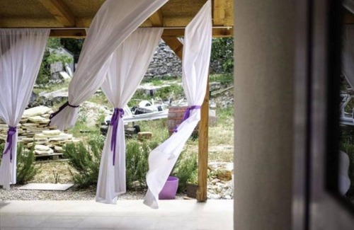 Raslina Apartment | Studio in Raslina near Krka River and Beaches