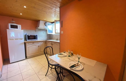 Rosporden Apartment | Studio in Rosporden near White Sand Beach