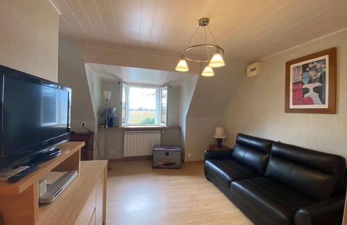 Rosporden Apartment | Studio in Rosporden near White Sand Beach