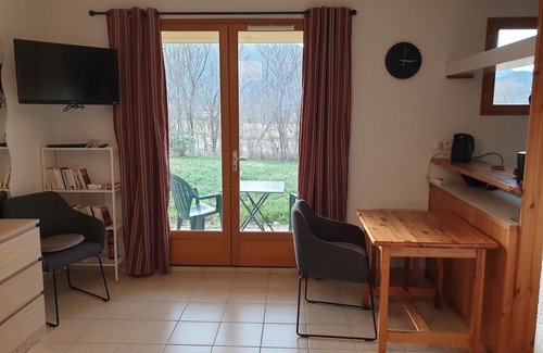 Montbrun-les-Bains Apartment | Studio in the residence le hameau des sources