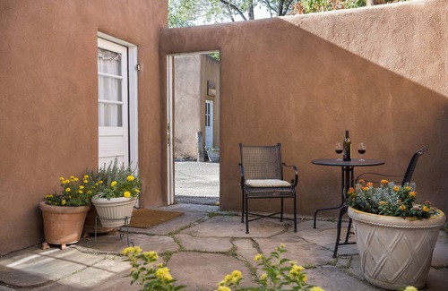 Downtown Santa Fe Apartment | Studio, incredible location & on-site parking! Short walk to Plaza & Railyard.
