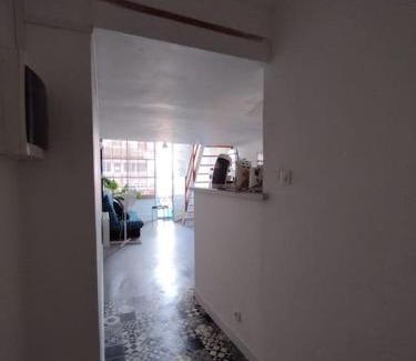 Lezignan-Corbieres Apartment | Studio L'Occitan en plein centre ville avec balcon