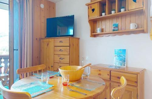 Saint-Gervais-les-Bains Apartment | Studio La pointe des Aravis 3 by Interhome