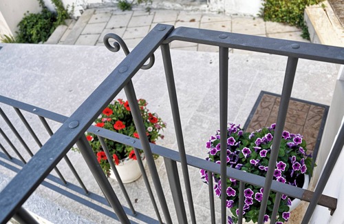 Monte Sant'Angelo Apartment | Studio 'Le Antiche Mansioni 2' with Air Conditioning