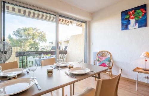 Saint-Aygulf Apartment | Studio Les Louvans-9 by Interhome