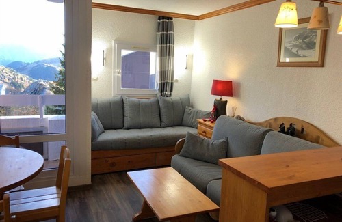 Eclose-Ouest Apartment | STUDIO + LIVING ROOM ALPE D'HUEZ QUARTIER PASSEAUX