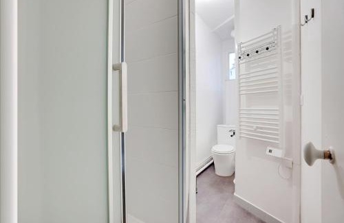 Vincennes Apartment | Studio Lumineux au pied du RER A - Avec ascenseur