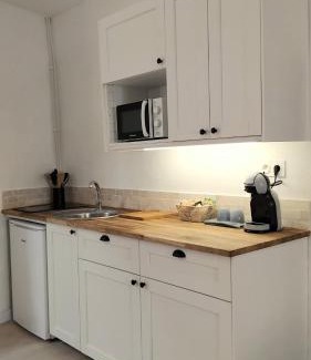 Saint-Ambroix Apartment | Studio Lysandre