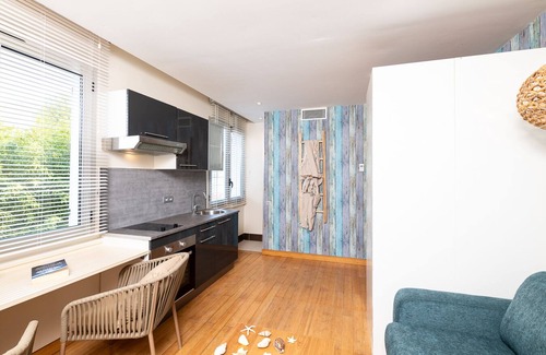 Antibes Apartment | Studio Mandara Beach Bungalow, Cote d'Azur