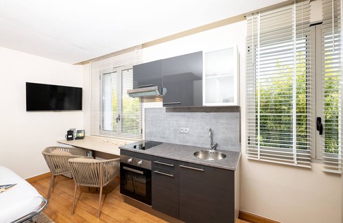 Antibes Apartment | Studio Mandara Beach Bungalow, Cote d'Azur