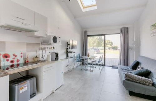 Saint-Andre-de-Sangonis Apartment | Studio meublé