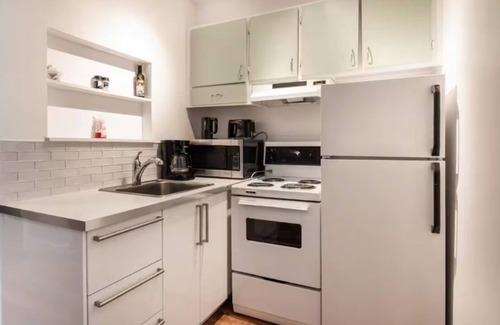 De Lorimier Apartment | Studio meublé 2½ – 30 jours min. | Plateau/Rosemont | Idéal étudiants (101)