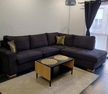 Elbeuf Apartment | Studio mezzanine centre-ville