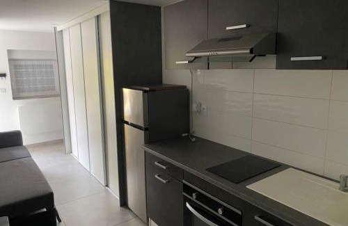 Freistroff Apartment | Studio moderne entièrement rénové.