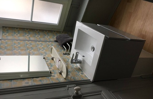 Thermal Apartment | Studio (n ° 5) of 18 m² on the 1st floor 100 m from the Thermes de Vichy