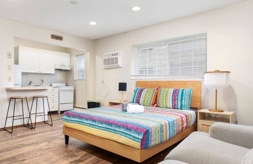 University District Apartment | Studio near High St S