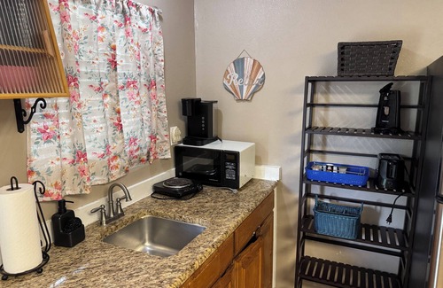 Azle Apartment | Studio near Lake Weatherford & Dove Ridge Vineyard