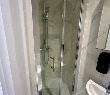Magherafelt Apartment | Studio Near London Bridge