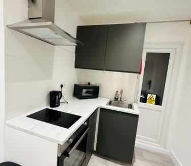Magherafelt Apartment | Studio Near London Vauxhall