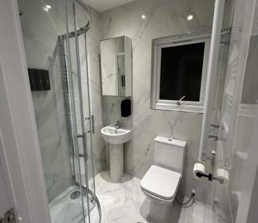 Magherafelt Apartment | Studio Near London Vauxhall