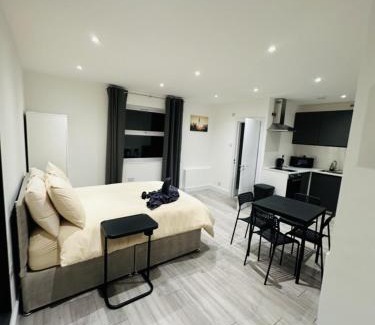 Magherafelt Apartment | Studio Near London Vauxhall