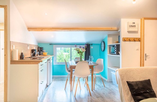 Oulmes Apartment | Studio 'Near Marais Poitevin' with Wi-Fi