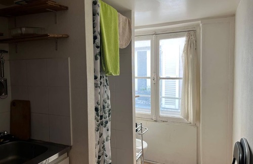 Quartier du Faubourg-Montmartre Apartment | Studio near the Palais Garnier