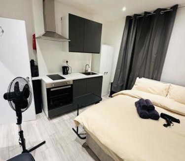 Magherafelt Apartment | Studio near US Embassy