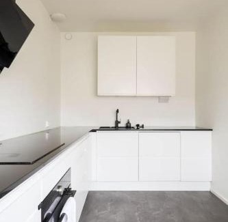 Espoo Apartment | Studio next to metro in Matinkylä, Free car park, Free WiFi