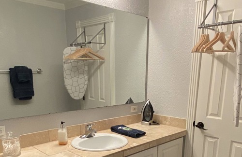 Euless Apartment | Studio Oasis, DFW Airport Euless/Grapevine
