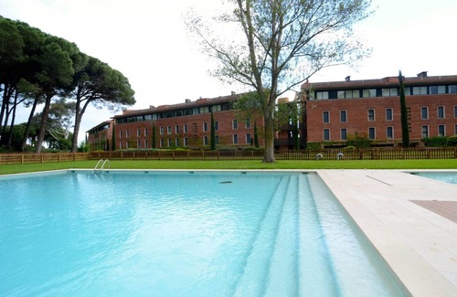 Torroella de Montgri House | Studio on Golf Course near Sandy Beaches