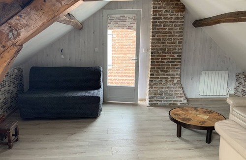 Salbris House | Studio on the 1st floor of a Solognote house