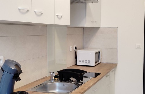 Riberac Apartment | Studio+outside Ribérac town center2