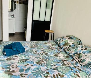 Hotel-de-Ville Apartment | Studio paisible, climatisé avec vue Notre Dame