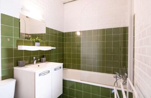Pla d'Adet Apartment | Studio proche pistes ski avec parking, lumineux et calme - FR-1-296-330