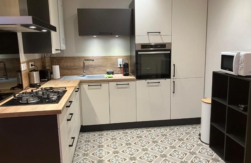 Centre Ville Apartment | Studio Quartier Château - Wifi - Garage individuel à clé - Electroménager complet