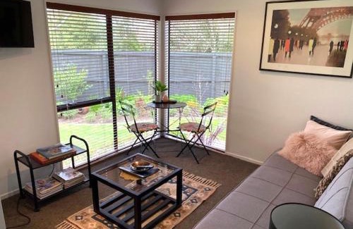 Hamilton House | Studio, Quiet location, Central to city