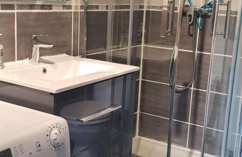 Cauterets Apartment | Studio rénové pour 4 pers à 50m du télécabine - FR-1-234-293