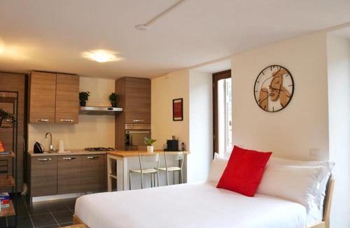 Argegno Apartment | Studio Red - by MyHomeInComo