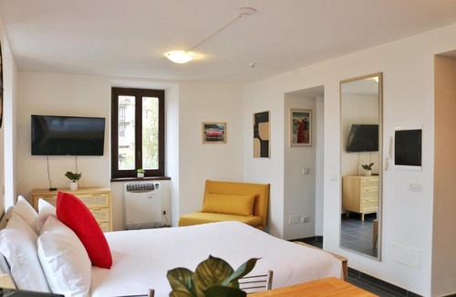 Argegno Apartment | Studio Red - by MyHomeInComo
