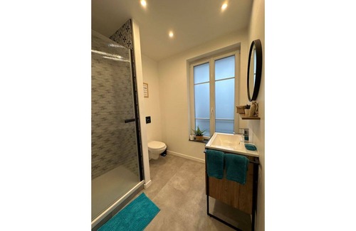 Juvisy-sur-Orge Apartment | Studio Romantique et Spacieux, Proche Gare RER