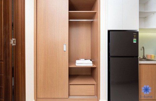 Tan Binh Apartment | Studio Room in Modern building with AC in vibrant HCM; 1.3km from TSN airport