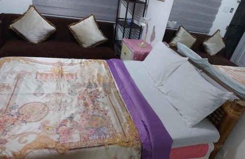 Calapan House | studio room