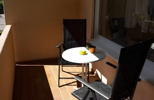 Bad Krozingen Apartment | Studio 'Sayer-Roth' with Balcony and Wi-Fi