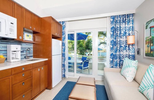 Estate Frenchman Bay Apartment | Studio Suite w/Balcony & Kitchenette at Limetree Beach Resort in Saint Thomas!