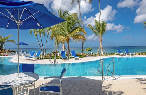 Estate Frenchman Bay Apartment | Studio Suite w/Balcony & Kitchenette at Limetree Beach Resort in Saint Thomas!