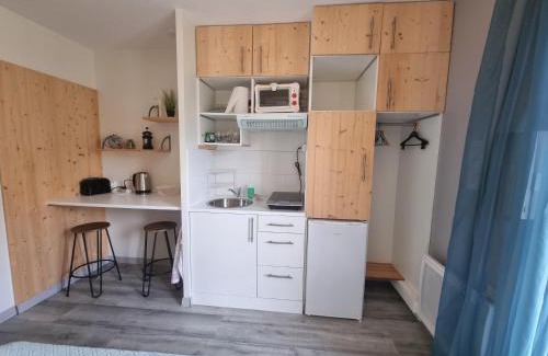 Saint-Pierre-de-Lages Apartment | Studio T1 paisible dans villa avec bassin naturel