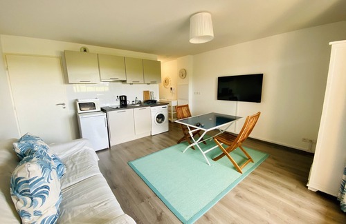 Biscarrosse Plage Apartment | STUDIO + TERRACE FACING THE OCEAN