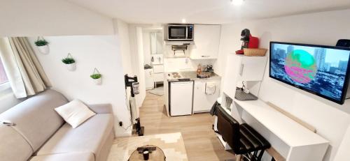 Cournon-dʼAuvergne Apartment | Studio terrasse