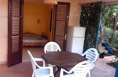 Tartane Apartment | Studio Ti punch in tropical garden 100m from the beach of La Brèche